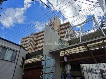 グランドール北大阪の外観(北側から)