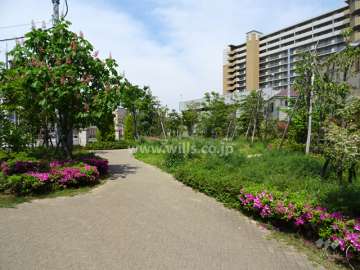 南側の敷地内公園