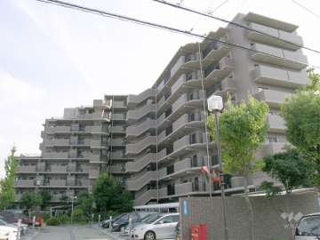 ツインコート宝塚山本の外観（北側から）