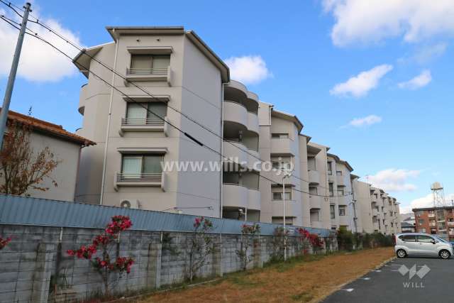 パスコマンション高槻弐番館の外観(南東側から)