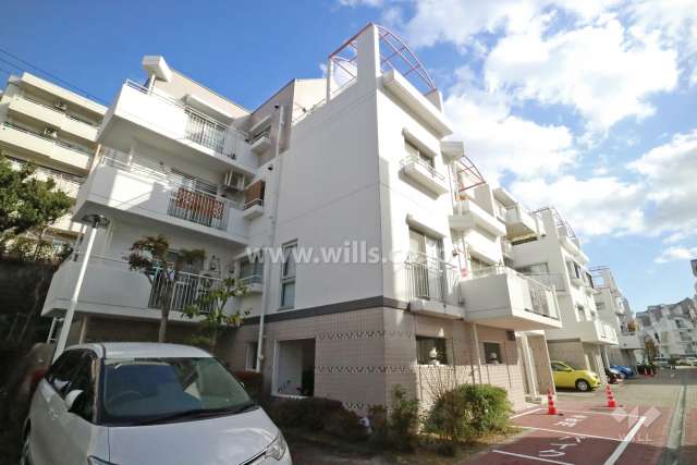 高槻阿武山一番街105号棟の外観(西側から)