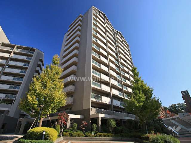 阪急ヒルズコート高槻4番館外観（南西側から）