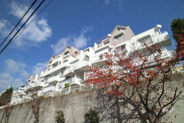 高槻阿武山一番街106号棟の外観(南側から)