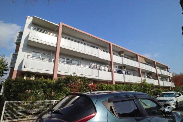 高槻阿武山二番街東E07号棟の外観（南西側から）