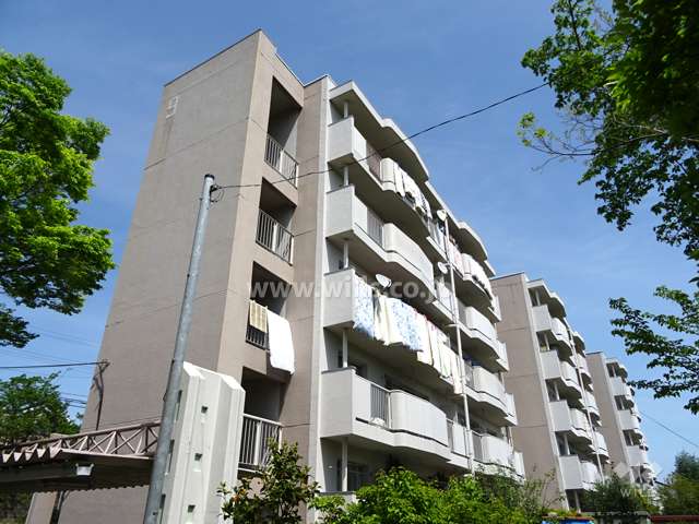 陽和台第4住宅9号棟の外観（南西側から）