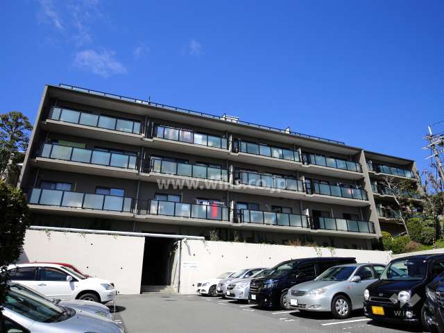 南春日丘プライムタウンI棟の外観（東側から）