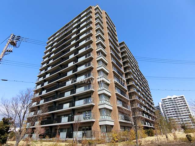 六甲アイランドCITY-W7Residence11番館の外観（南側から）