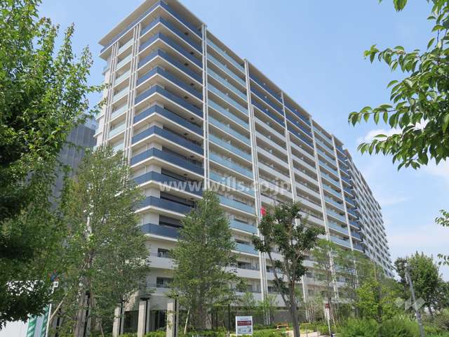 ローレルスクエア健都ザ・レジデンス　ファーストステージ棟の外観（南側から）