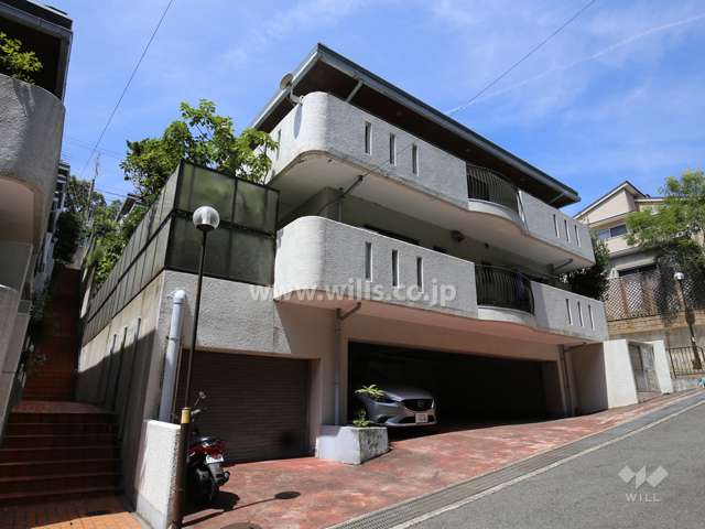レオロイヤル六甲C棟の外観(南東側から)