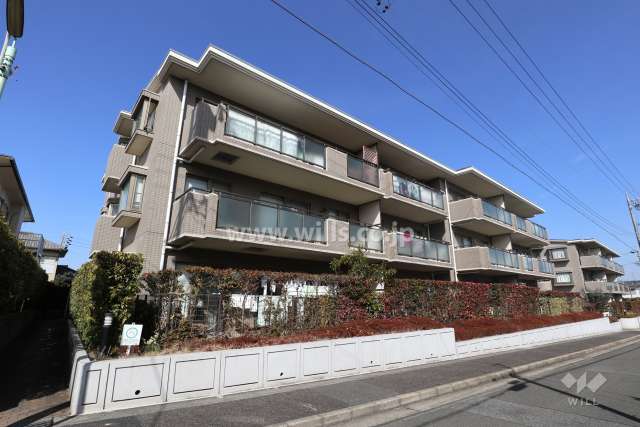 赤松台パークハウス参番館の外観（南西側から）