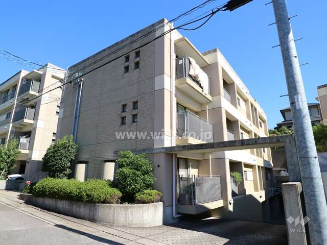 グレイス本山B棟の外観（南側から）