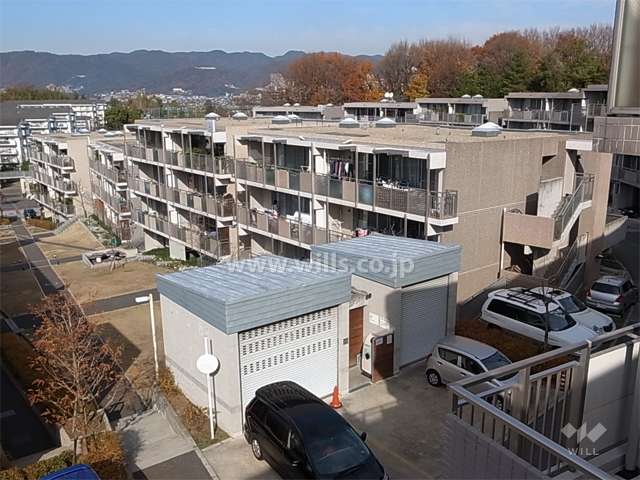 ローレルスクエア豊中緑丘8番館の外観