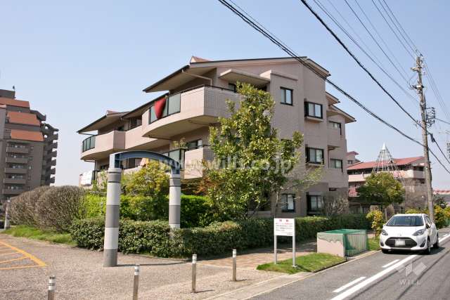 ライフウエルズ香久山5番館の外観(南側から)