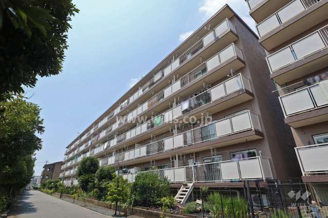 名鉄旭前ハイツE棟の外観（南東側から）