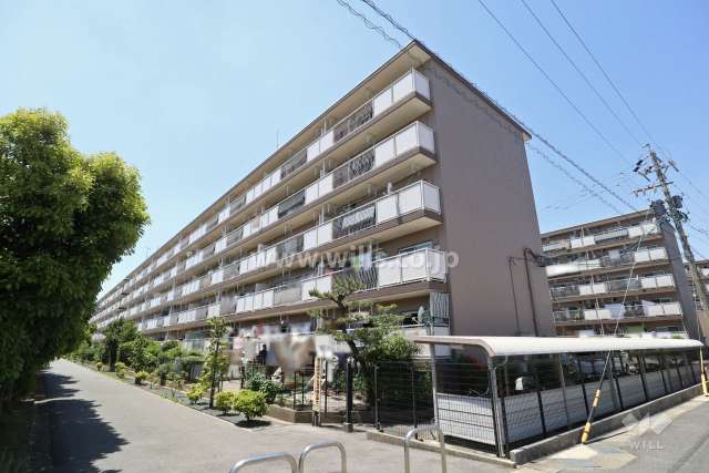 名鉄旭前ハイツF棟の外観（東側から）