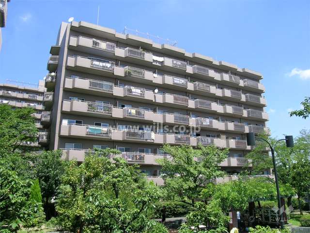 日興千里台スカイタウンC棟の外観（南側から）