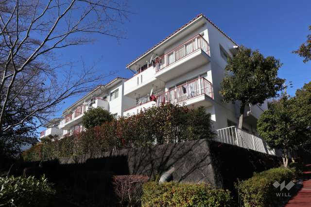 タウン上八事2号棟の外観（南東側から）