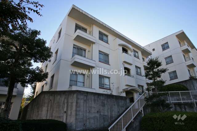 イトーピア表山ハイツ4号棟の外観（北東側から）