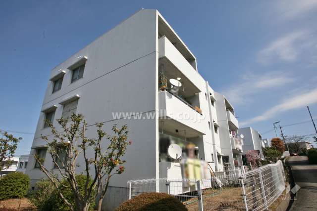 有松グリーンハイツ22号棟の外観(南側から)