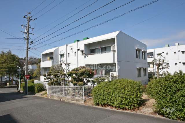 有松グリーンハイツ28号棟の外観(南側から)