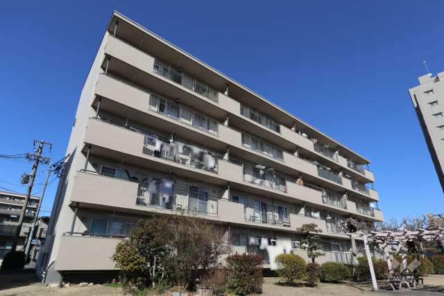 長栄住宅8号棟の外観（南側から）