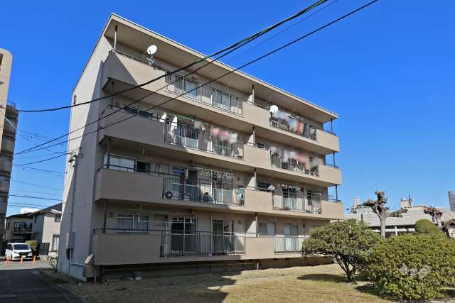 長栄住宅9号棟の外観（南側から）