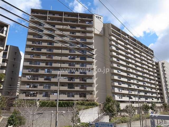 星和プラネタウン千里南第1期B棟（射手座のまち）の外観（南西側から）