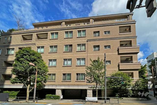 ハイレーゼ六本木三河台の外観（西側から）