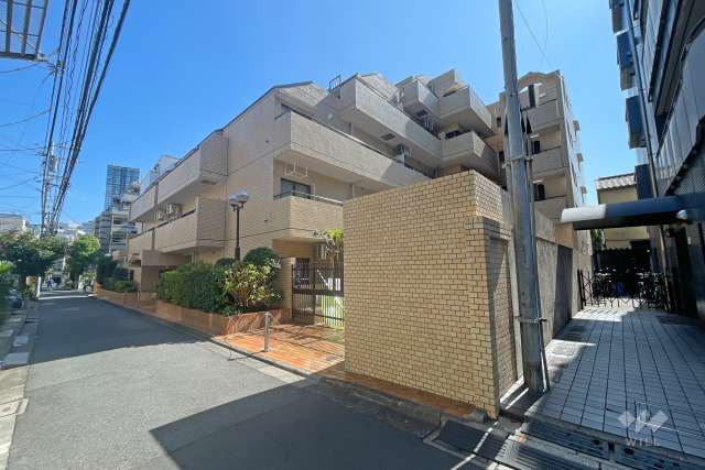 ライオンズマンション白金第2の外観（北西側から）