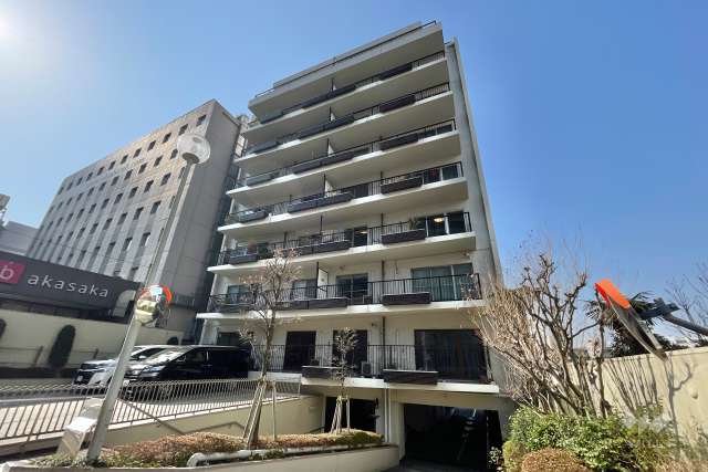 赤坂台マンションの外観（北側から）