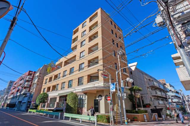 フォリア白金の外観（南東側から）