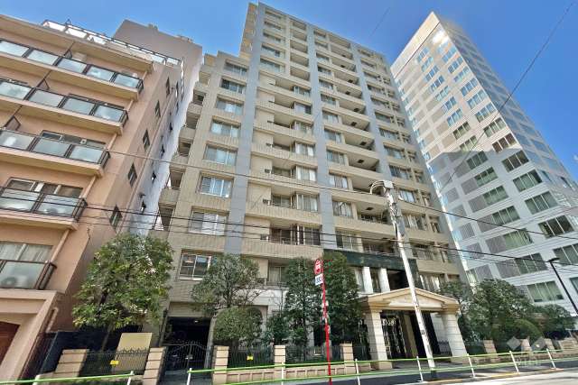 ファミールグラン西麻布パークアヴェニューの外観（南東側から）