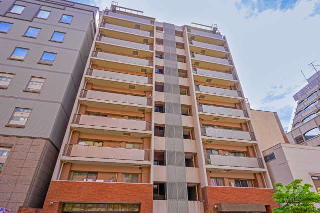 フリーディオ芝公園の外観（西側から）