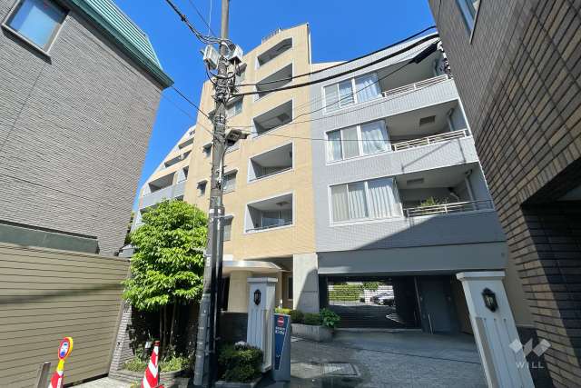 パークノヴァ乃木坂の外観（南東側から）