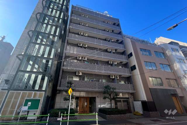 スカイコート三田慶大前の外観（北西側から）