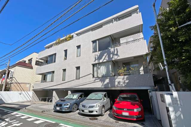 南青山アンクレーの外観（南東側から）