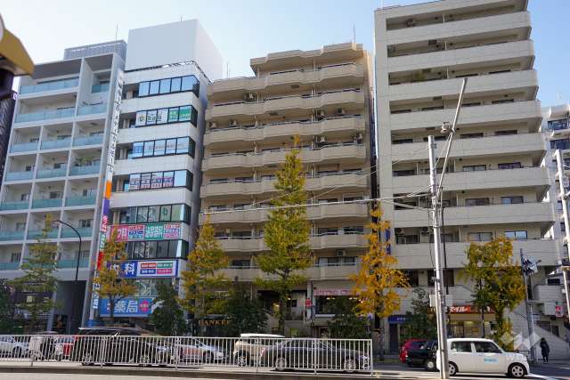 ライオンズマンション麻布十番第2の外観（東側から）