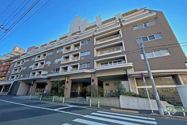 シャトー東洋南青山の外観（北西側から）