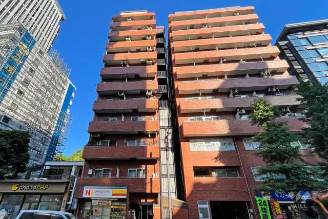 ハイライフ第２三田の外観（南東側から）