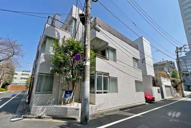 ユニーブル白金台の外観（南側から）