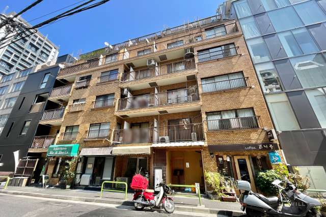 ライオンズマンション麻布十番第３の外観（西側から）