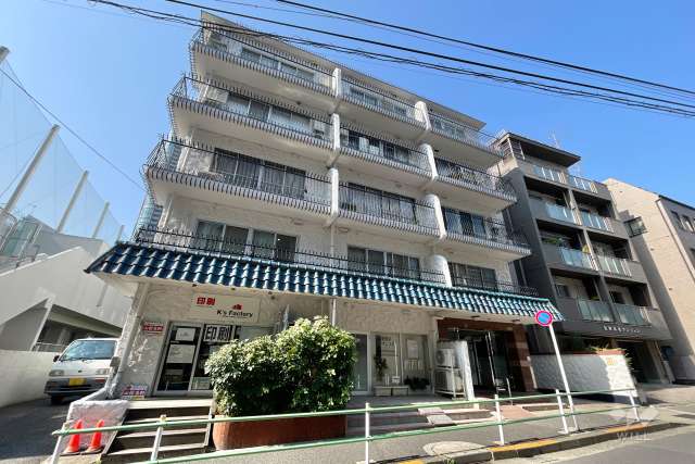 赤坂桧町レジデンスの外観（東側から）