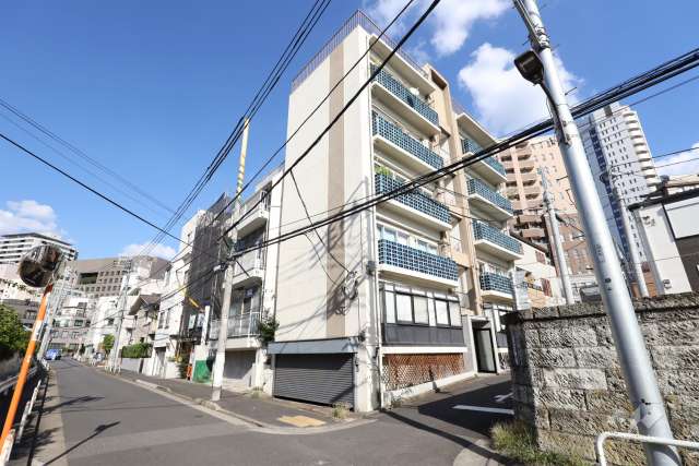 南青山コーポの外観（南西側から）　　