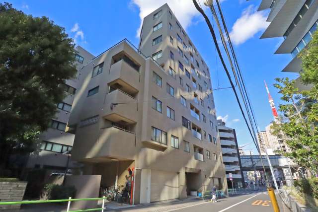 タウンコート三田の外観（南側から）