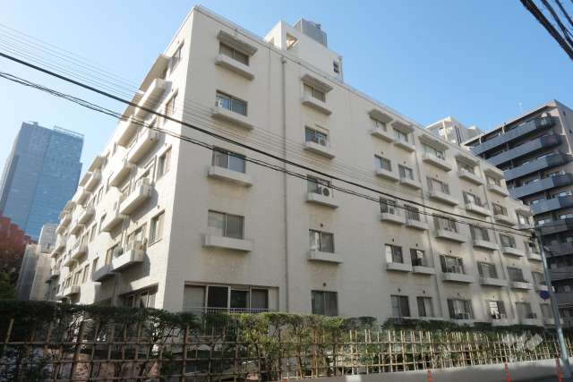 ヴィラ赤坂の外観（東側から）