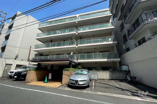 グレイス西麻布の外観（南東側から）