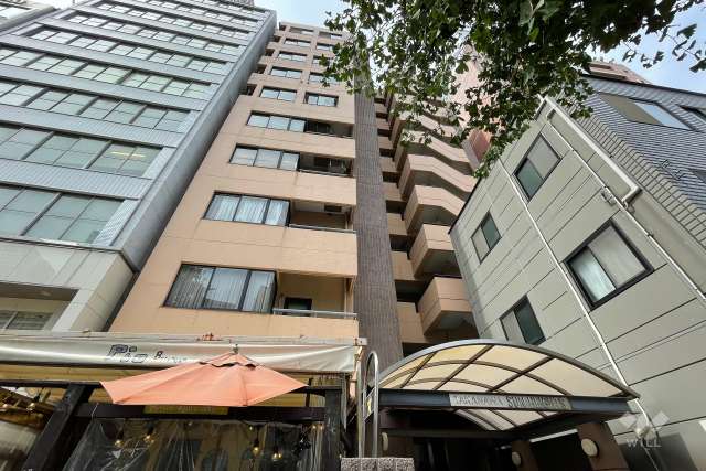 高輪サンハイツの外観（東側から）