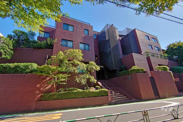 ドムス代々木上原の外観（北東側から）