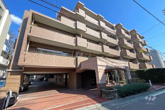 アールヴェール代々木の外観（西側から）