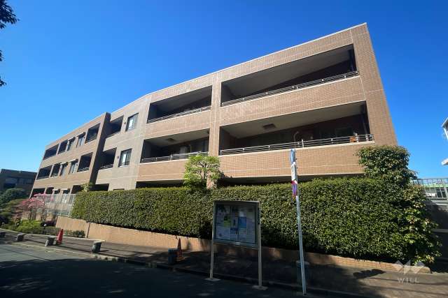 パークハウス代々木上原の外観（南東側から）